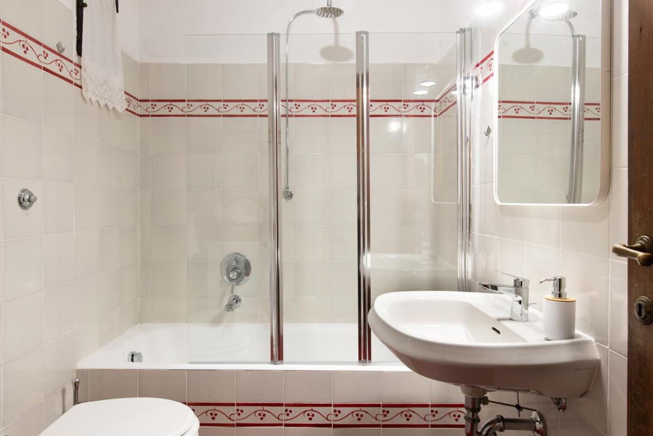Spacious Family Flat S. Spirito 8 Sleeps Appartement Florence